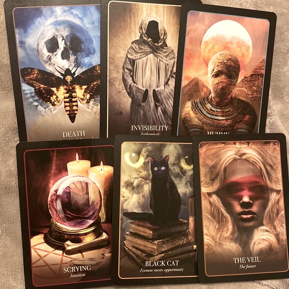 Halloween Oracle deck - Picture 3 of 4